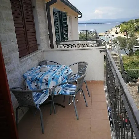 Apartment By The Sea Cove Donja Kruscica - Donja Krusica, Solta - 17064 *
